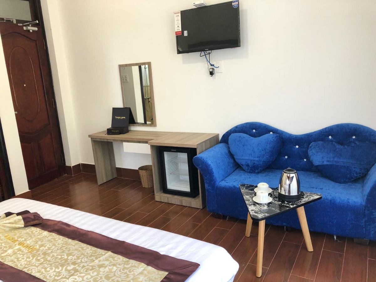 Khach San Tommy Hotell Dalat Exteriör bild