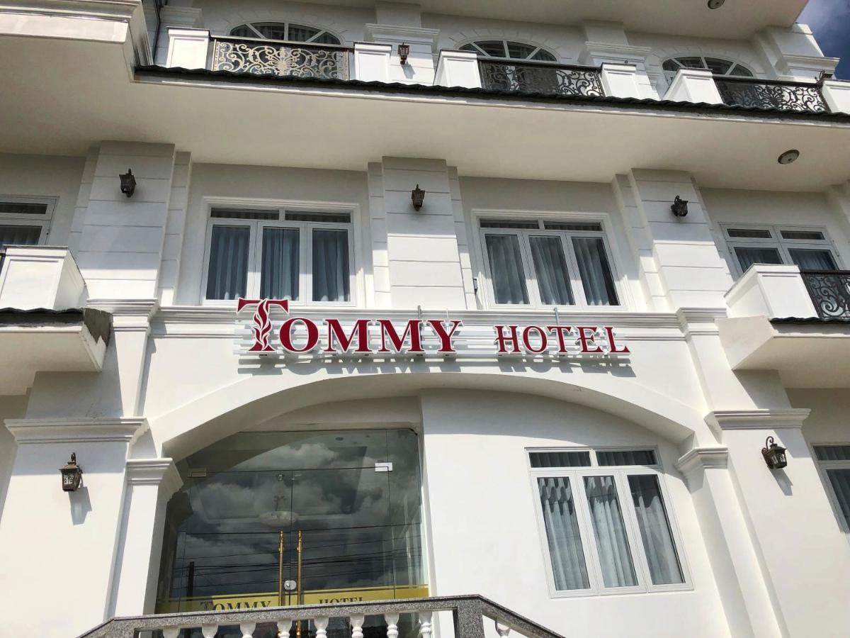 Khach San Tommy Hotell Dalat Exteriör bild