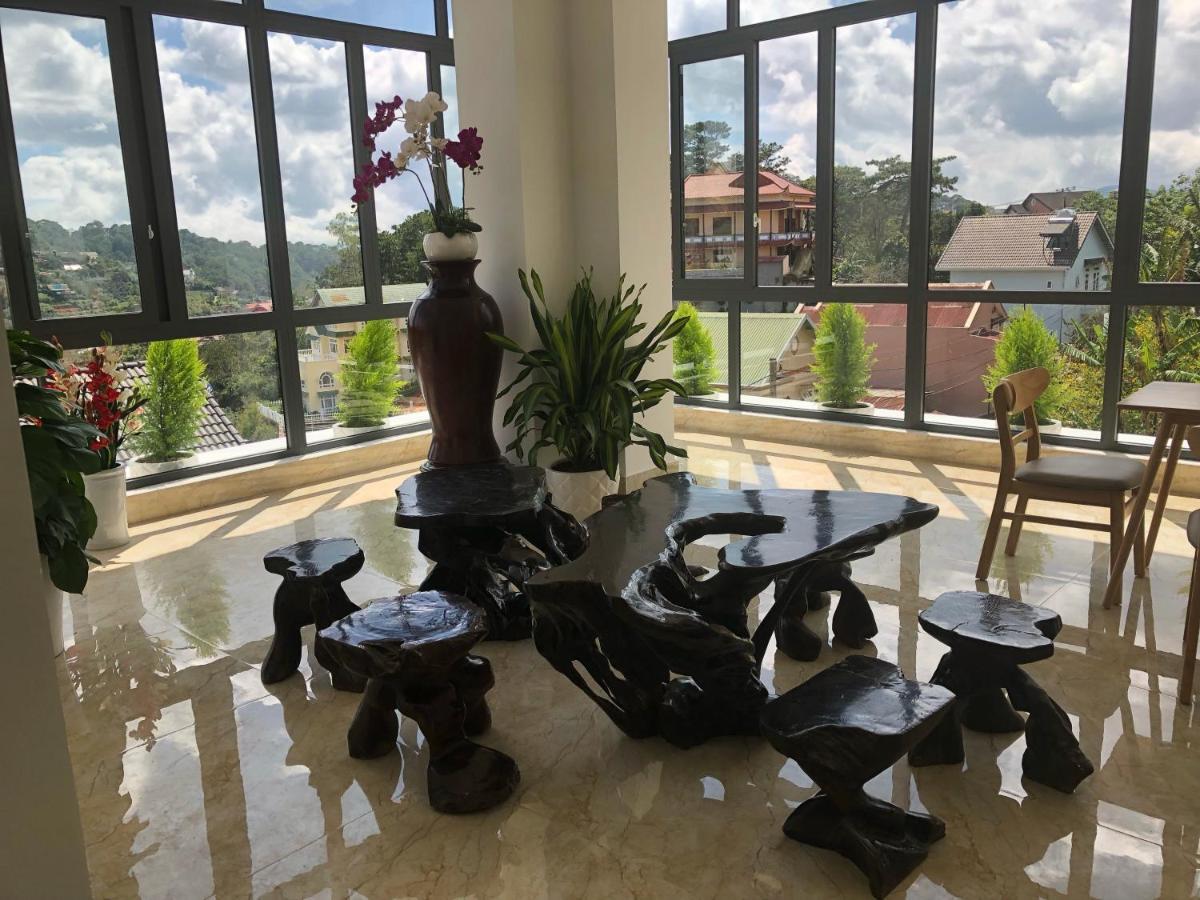 Khach San Tommy Hotell Dalat Exteriör bild