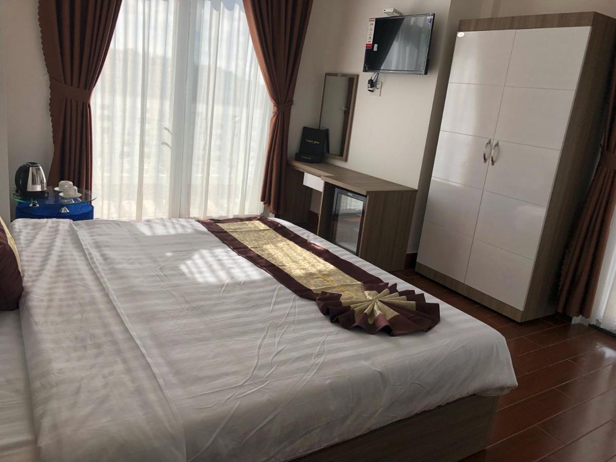 Khach San Tommy Hotell Dalat Exteriör bild