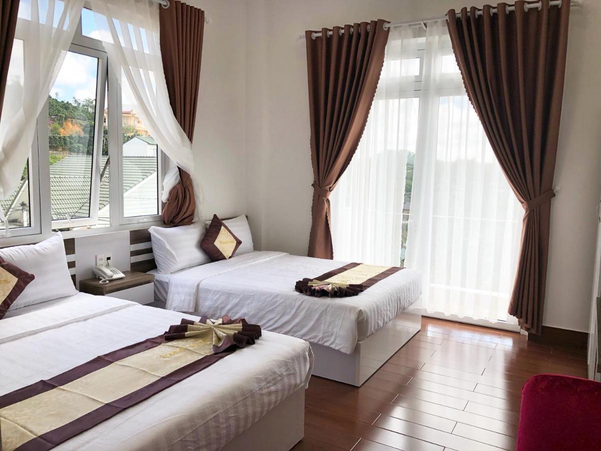 Khach San Tommy Hotell Dalat Exteriör bild