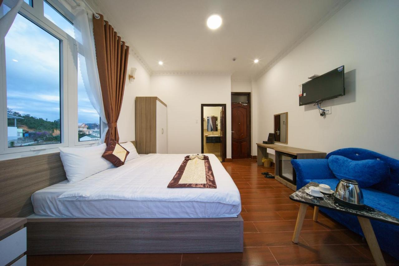 Khach San Tommy Hotell Dalat Exteriör bild