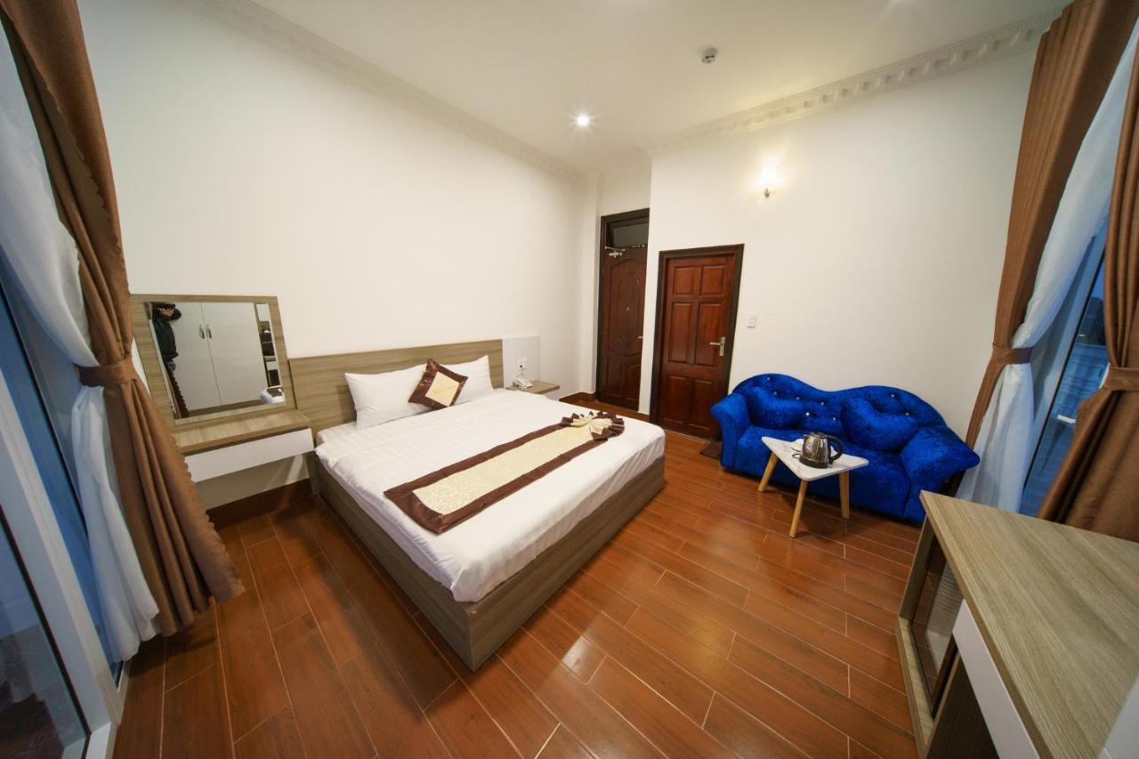 Khach San Tommy Hotell Dalat Exteriör bild