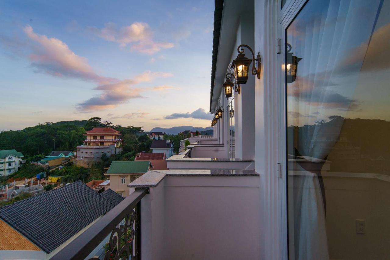 Khach San Tommy Hotell Dalat Exteriör bild