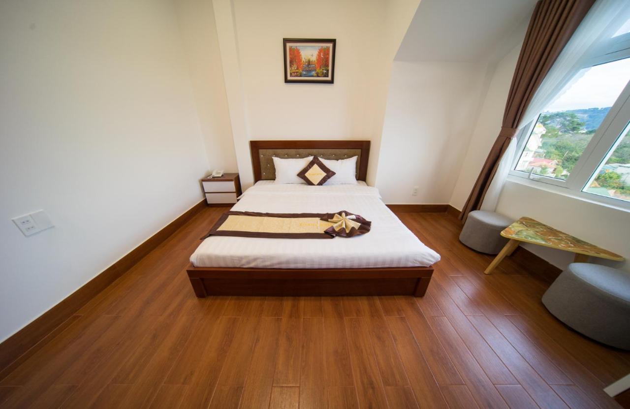 Khach San Tommy Hotell Dalat Exteriör bild