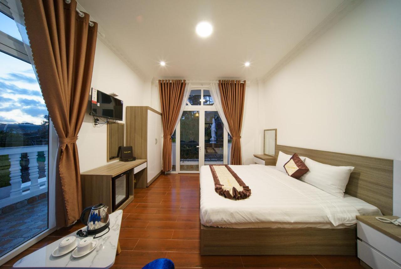 Khach San Tommy Hotell Dalat Exteriör bild